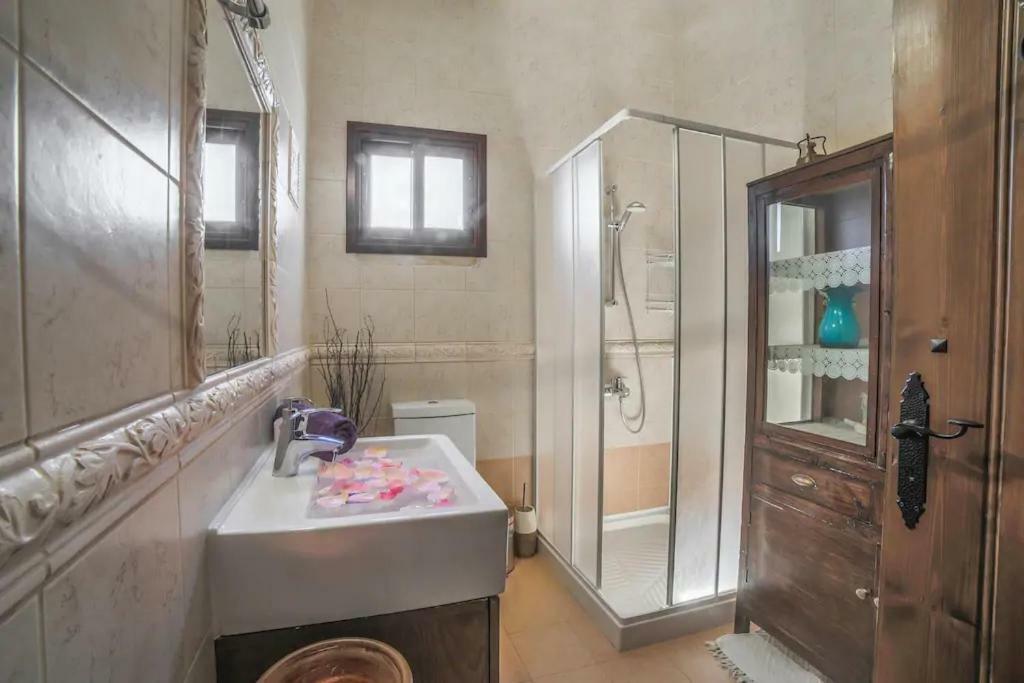 Lofou Traditional House Екстериор снимка