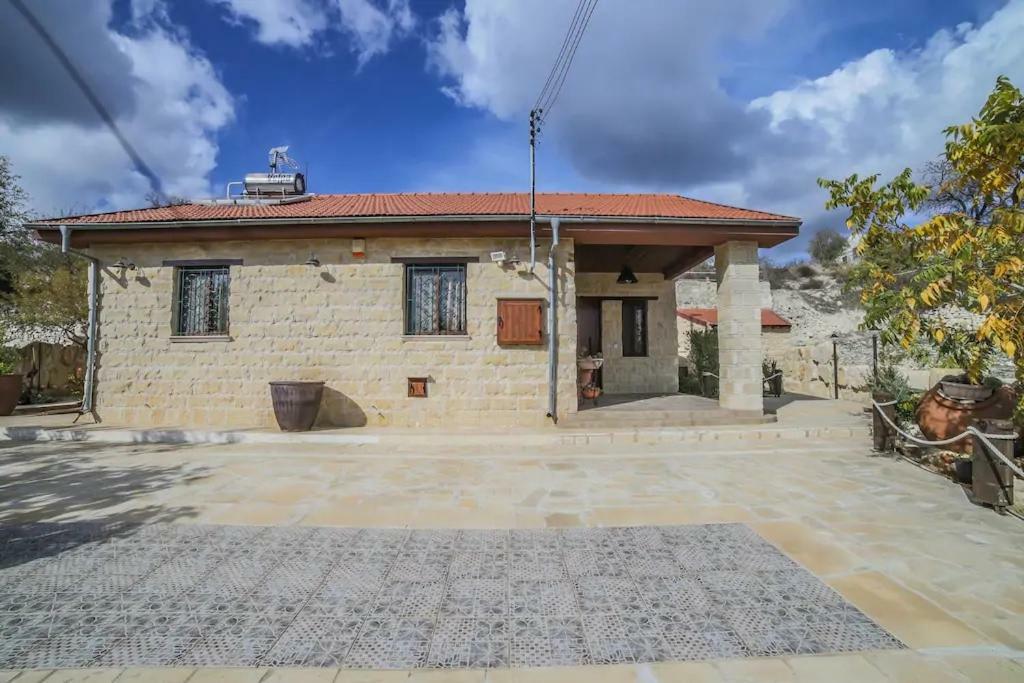 Lofou Traditional House Екстериор снимка